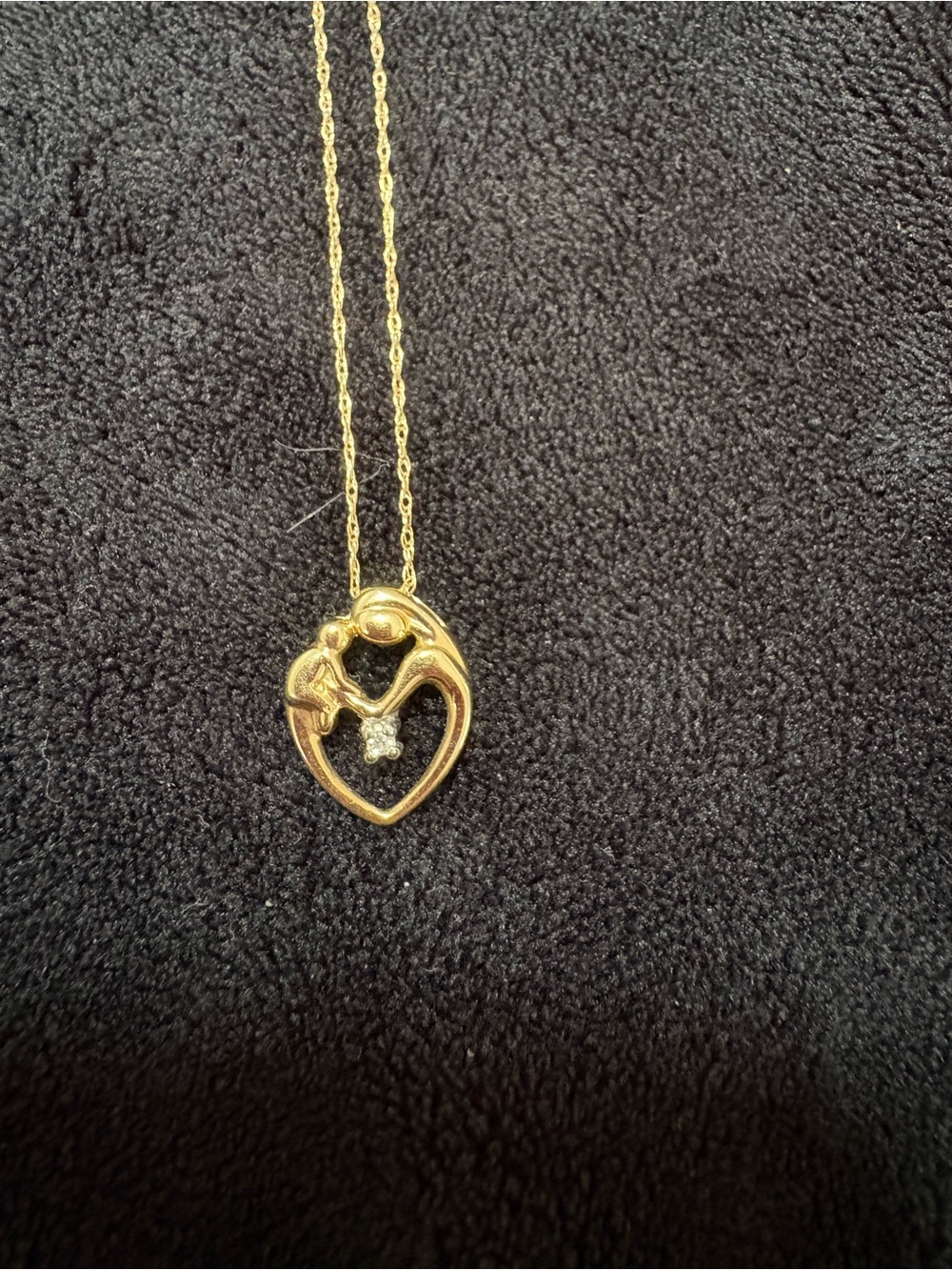 10k gold mother child necklace